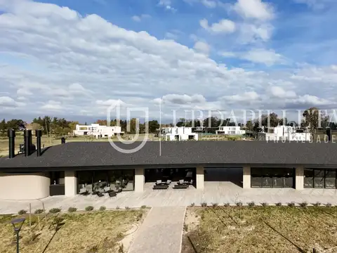 Casa en venta a estrenar en Azzurra