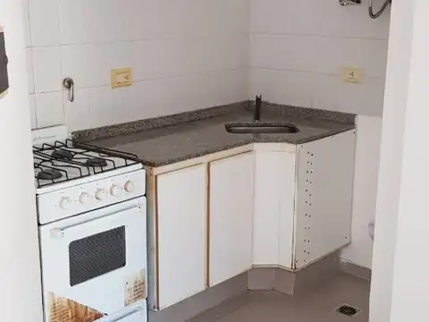 RICHIERI 400, Piso 1