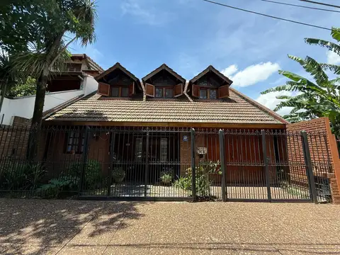 VENTA CASA 5 AMB EN BELLA VISTA