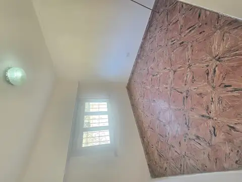 Casa en Alquiler con 1 cochera