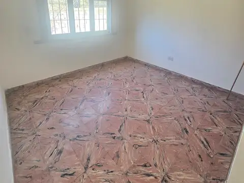 Casa en Alquiler con 1 cochera