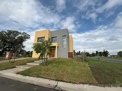 Casa en Alquiler de 3 dormitorios