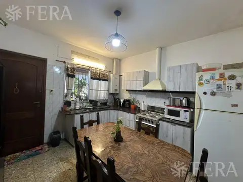 Depto Tipo Casa en Venta en Bernal Oeste, USD 75.000