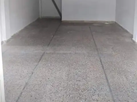 Local en Venta Via Púb.