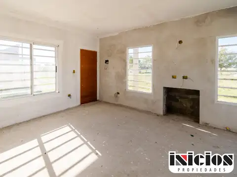 Casa 3 ambientes con 1 baño
