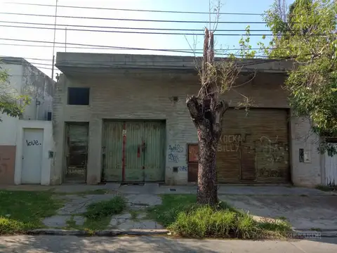 Galpon en Venta 25  mts Fondo
