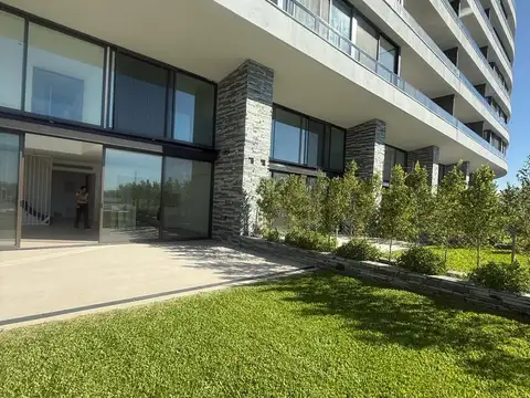 Departamento en Alquiler, 4 ambientes, Duplex Pb con Jardin y piscina propia, Oceana Nordelta, Tigre