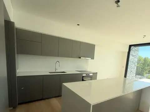 Departamento en Alquiler con 2 cocheras
