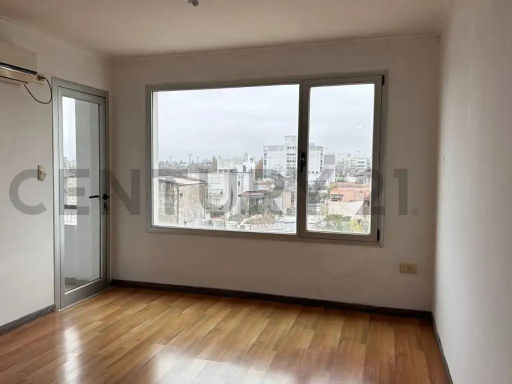 calle 14 , Piso 4