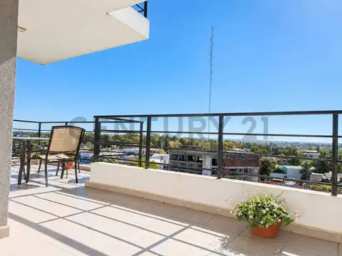 Venta departamento 4 ambientes con balcón, Pilar centro