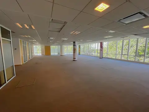 Oficina en Alquiler en Vicente Lopez Vias / Maipu, USD 7.850