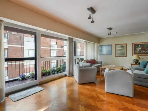 Venta Recoleta 4 ambientes con Balcón y cochera