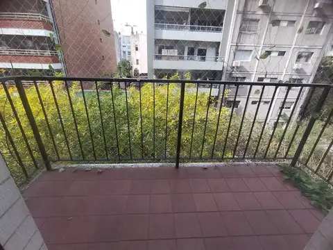 Departamento/balcon frente en venta Palermo