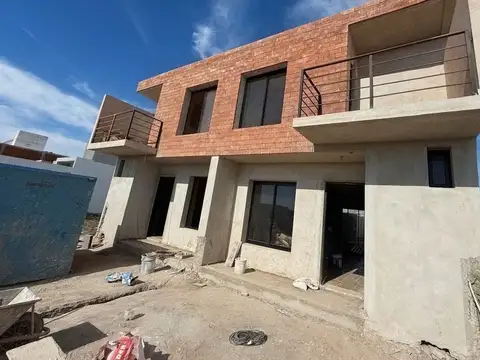 VENTA DUPLEX 3 DOR CUESTA DE MANANTIALES II