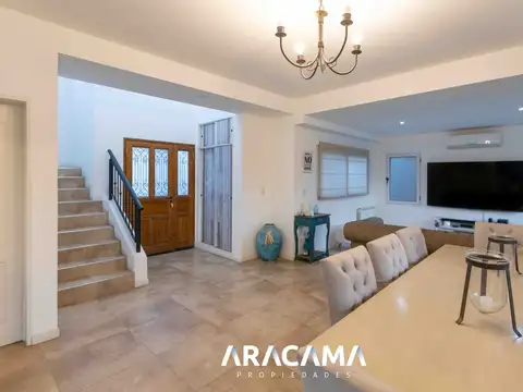 Casa en Venta con 1 cochera