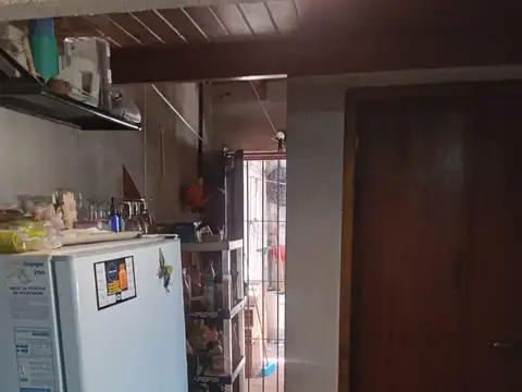 Casa 2 ambientes con 1 baño