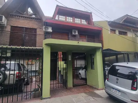 En Venta en Ciudad Jardin Duplex 5 Ambientes con 5 m de Frente por 25 m de Fondo; Cochera