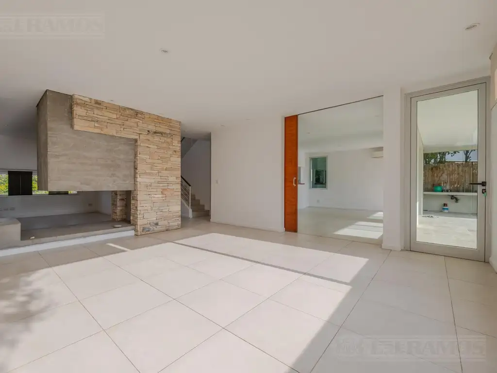 Casa con 4 dormitorios  en alquiler en   Los Sauces - Foto 13