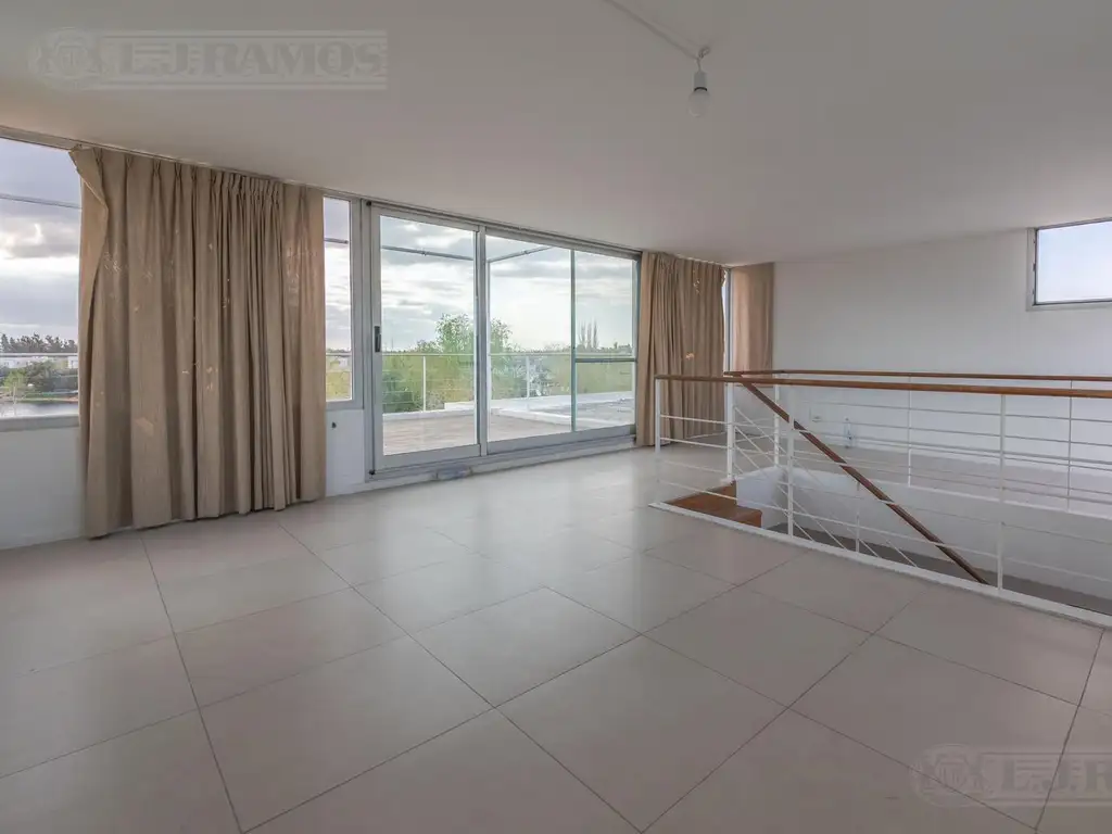 Casa con 4 dormitorios  en alquiler en   Los Sauces - Foto 24