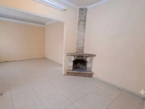 VENTA CASA IDEAL PARA COMERCIO.