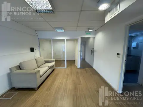 Oficina en Alquiler con 1 cochera