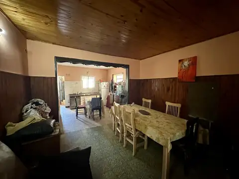Casa 3 ambientes con 1 baño