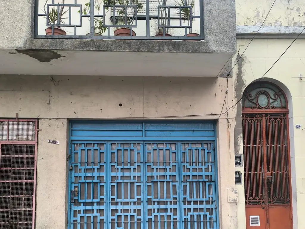 Av Castañares 1200