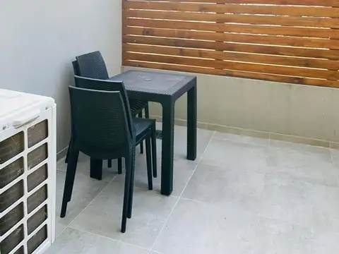 Melgacho e/ Avenida Enrique Shaw y Avenida del Valle Fértil