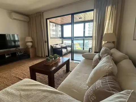 Departamento en Playa Brava