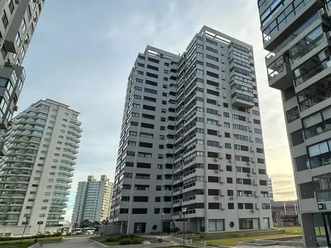 Av Francia y Rambla Piso 6 Departamento 01