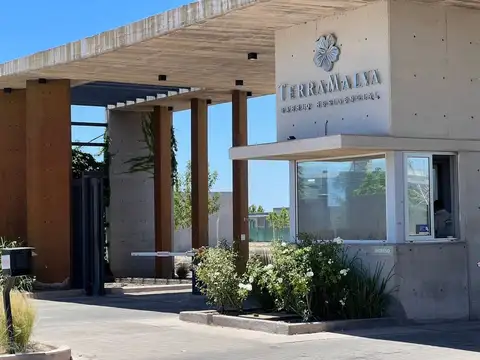 CASA DOS HABITACIONES, B° TERRA MALVA, LUJAN