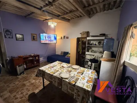 Casa 3 ambientes con 2 baños