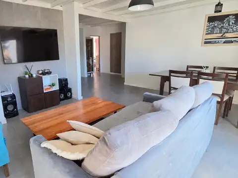 Depto Tipo Casa en Venta en Ciudad Jardín del Palomar, USD 135.000