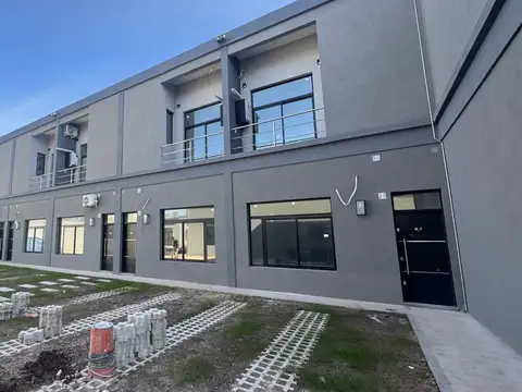 Duplex en venta en burzaco