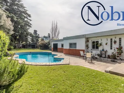Venta importante Casa 10 ambientes en Adrogué, Zona Sur.