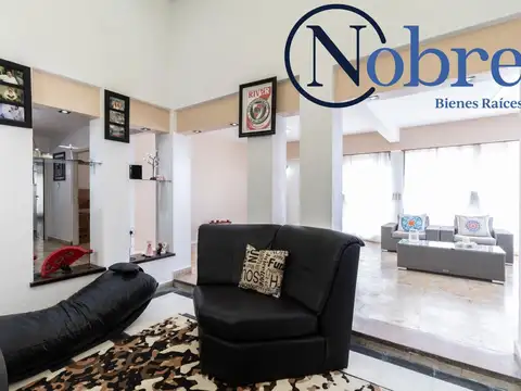 Venta importante Casa 10 ambientes en Adrogué, Zona Sur.