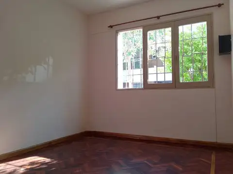 ALQUILER DE DEPARTAMENTO 2 HAB Y PATIO GODOY CRUZ