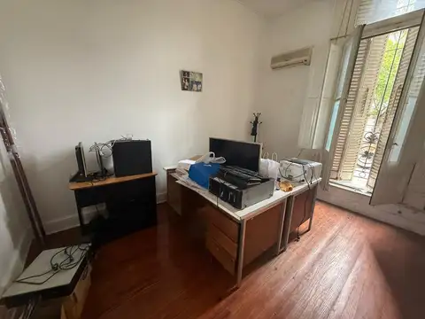 Casa 5 ambientes con 1 baño