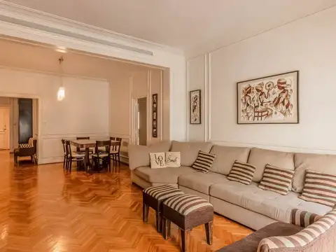 Semipiso al frente 4 ambientes con dependencia - Recoleta - Muy luminoso 