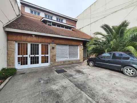 Casa-DOBLE VIVIENDA+ESPACIO PROFESIONAL-Temperley