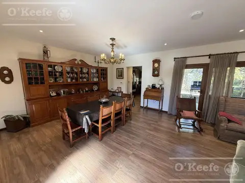 Casa 5 ambientes con 4 baños