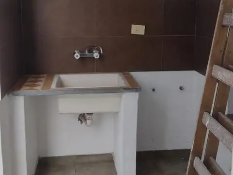 Depto Tipo Casa en Venta 40 años