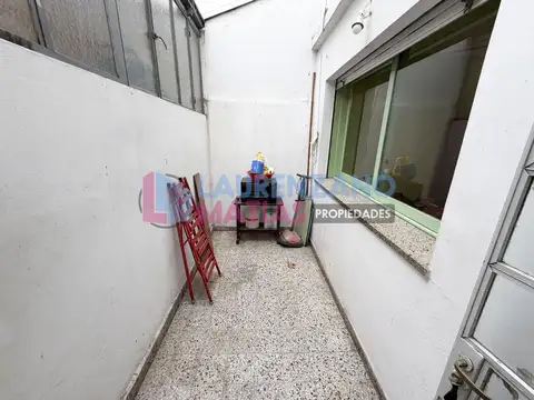 Depto Tipo Casa en Venta 50 años