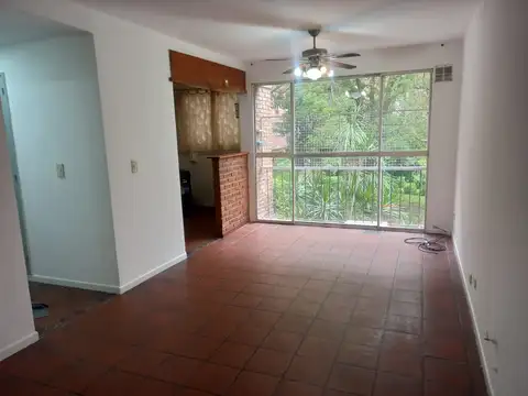 Avenida Caseros 3500, Piso 1