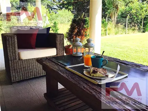 Casa 5 ambientes con 2 baños