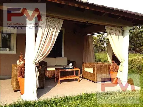 Casa en Venta en Francisco Alvarez, USD 270.000