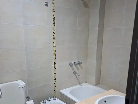 Departamento en Alquiler en Ituzaingo Norte, $ 700.000
