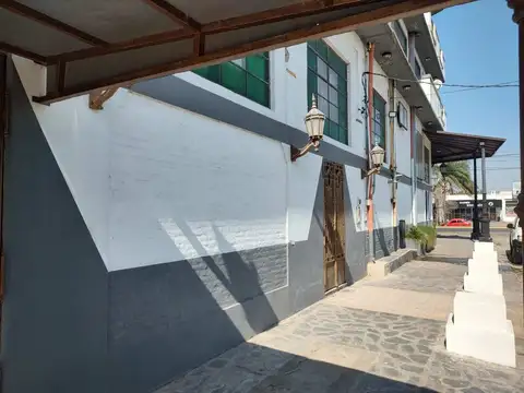 VENTA/ALQUILER EDIF  ESQUINA  EZEIZA TRES PLANTAS