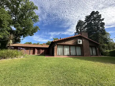Terreno en Venta de 2588,0 m2