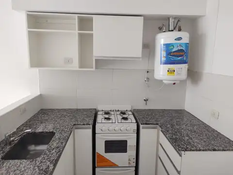 HERMOSA VISTA AL ANOCHECER, AMPLIO , LUMINOSO!